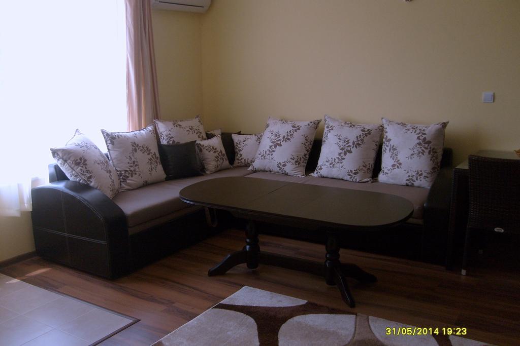 Guest Rooms Mihaylovi Pavel Banya Habitación foto